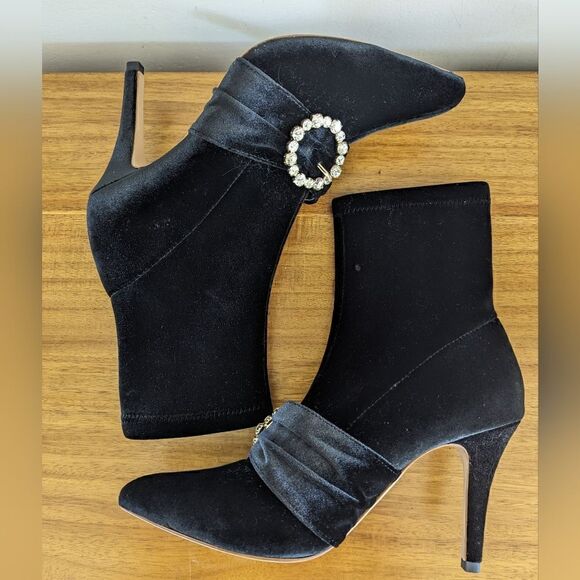 Raye Jeweled Whimsigoth Witchy Feminine Dark Academia Edgy Chic Velvet Boots 7 ½ - Picture 10 of 13